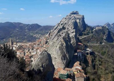 Le Dolomiti Lucane, i giganti di roccia 434132555 735104745424474 8936092924396934435 n