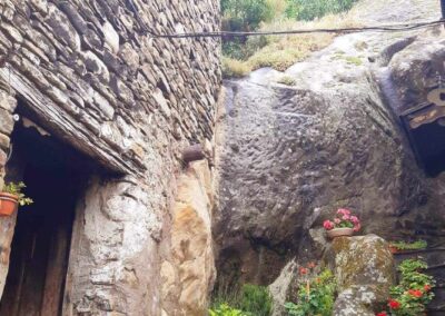 Le Dolomiti Lucane, i giganti di roccia 434138075 3636996166550084 5930318976532153155 n